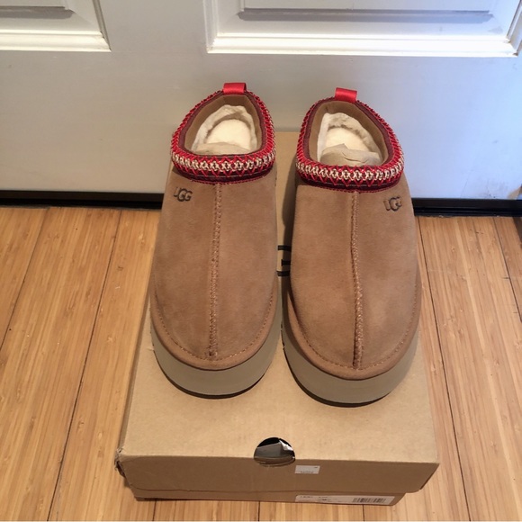 NIB Ugg Tazz Platform Slippers Size 9 - Picture 3 of 7
